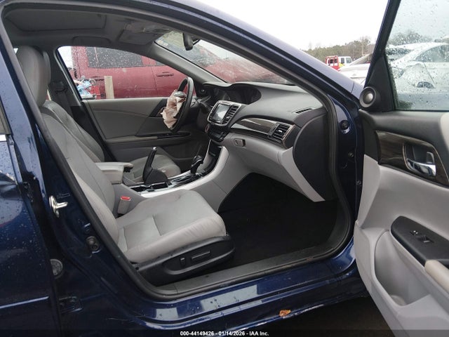 2017 Honda Accord Ex-l მანქანა იყიდება აუქციონზე, vin: 1HGCR2F81HA233677, აუქციონის ნომერი: 44149426