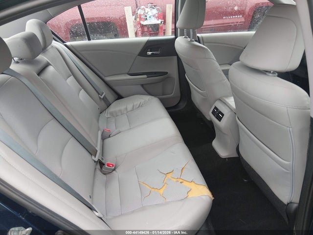 2017 Honda Accord Ex-l მანქანა იყიდება აუქციონზე, vin: 1HGCR2F81HA233677, აუქციონის ნომერი: 44149426