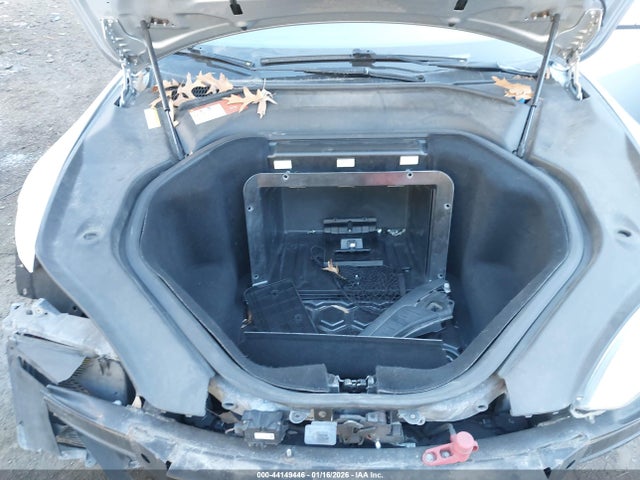 2014 TESLA MODEL S 5YJSA1H10EFP64125 Photo 9