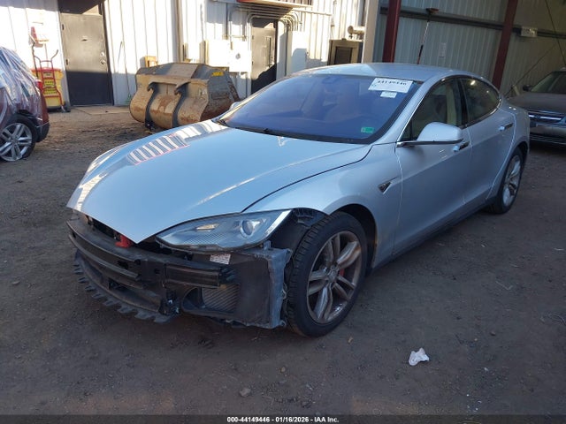 2014 TESLA MODEL S 5YJSA1H10EFP64125 Photo 1