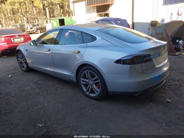 2014 TESLA MODEL S 5YJSA1H10EFP64125 Photo 2