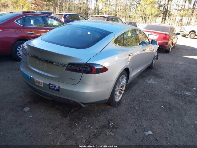 2014 TESLA MODEL S 5YJSA1H10EFP64125 Photo 3