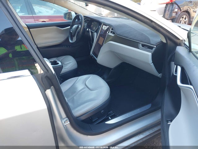 2014 TESLA MODEL S 5YJSA1H10EFP64125 Photo 4