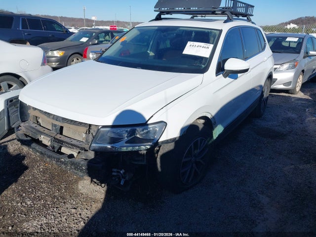 Продажа на аукционе авто 2019 Volkswagen Tiguan 2.0t Se/2.0t Sel/2.0t Sel R-line/2.0t Sel R-line Black, vin: 3VV3B7AXXKM194985, номер лота: 44149468