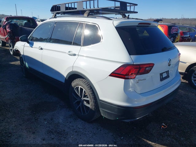 Продажа на аукционе авто 2019 Volkswagen Tiguan 2.0t Se/2.0t Sel/2.0t Sel R-line/2.0t Sel R-line Black, vin: 3VV3B7AXXKM194985, номер лота: 44149468