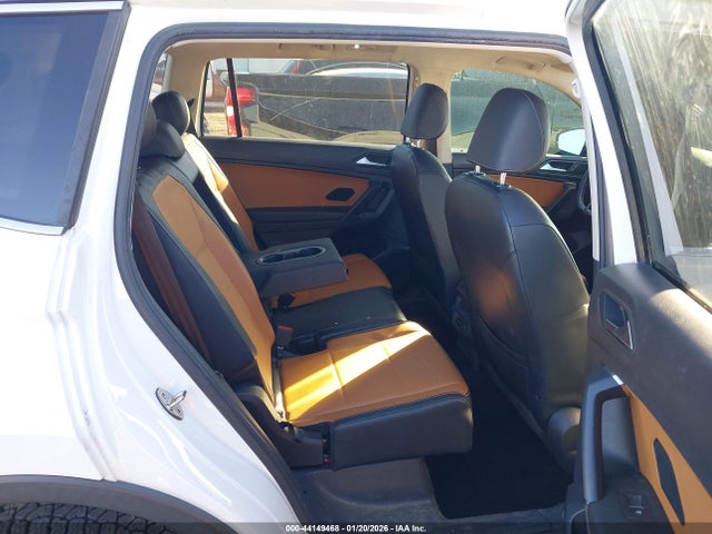 Продажа на аукционе авто 2019 Volkswagen Tiguan 2.0t Se/2.0t Sel/2.0t Sel R-line/2.0t Sel R-line Black, vin: 3VV3B7AXXKM194985, номер лота: 44149468