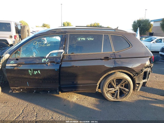 3VV8B7AX6PM023471 Volkswagen Tiguan 2.0t Se R-line Black