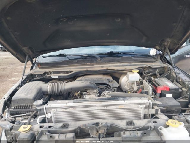 2019 RAM 1500 1C6RREJT1KN769008 Photo 9