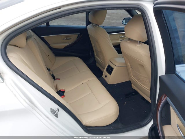 WBA8B9G51JNU96527 BMW 330I