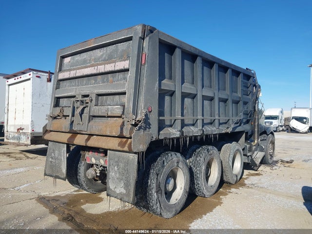 Auction sale of the 2010 Kenworth Construction T800, vin: 1NKDX0TX0AJ275951, lot number: 44149624