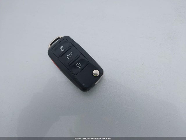 2017 VOLKSWAGEN TIGUAN WVGBV7AX3HK046237 Photo 10