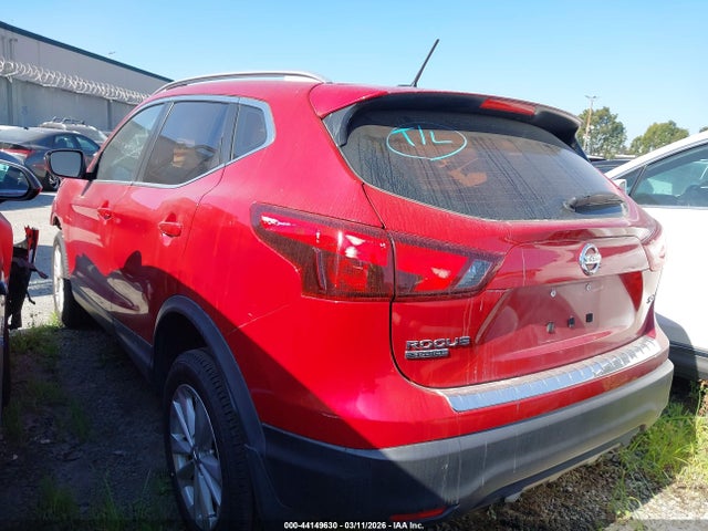 JN1BJ1CPXJW154141 Nissan Rogue Sport Sv