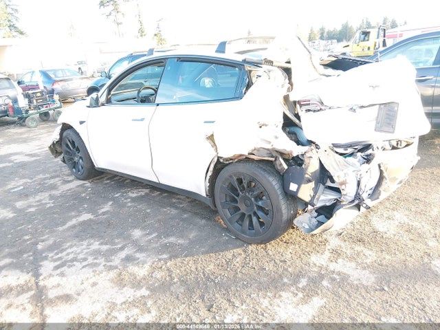2021 TESLA MODEL Y 5YJYGDEE7MF207129 Photo 2
