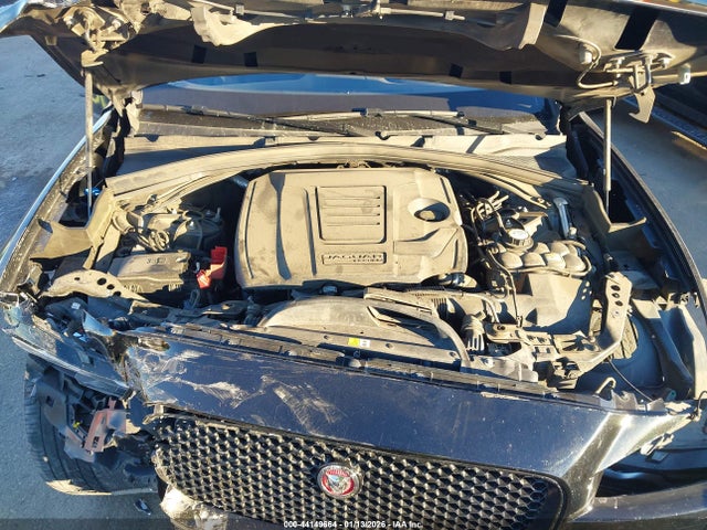 2018 JAGUAR F-PACE SADCL2FX1JA294593 Photo 9