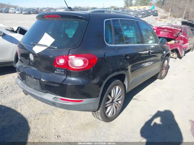 2011 VOLKSWAGEN TIGUAN WVGBV7AX8BW518867 Photo 3