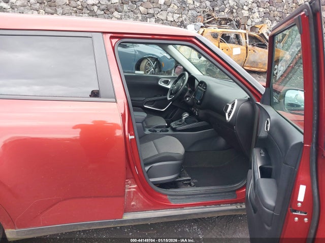 KNDJ23AU2L7100842 KIA SOUL LX