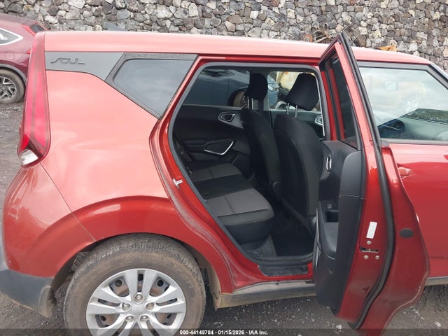 KNDJ23AU2L7100842 KIA SOUL LX