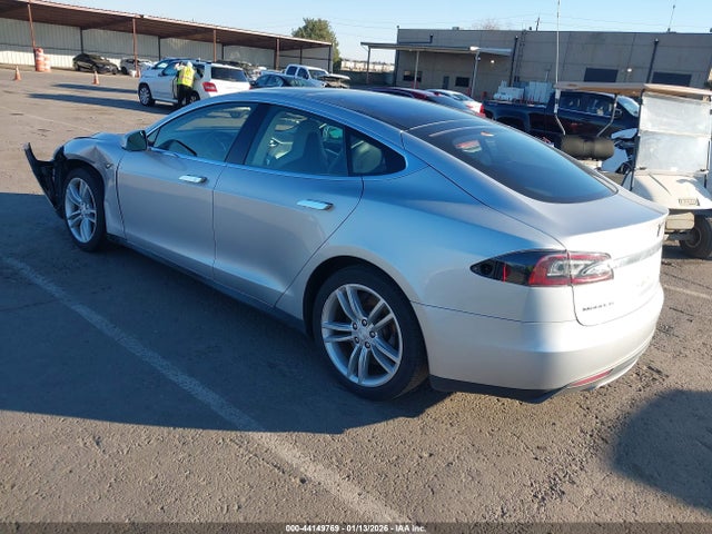 2013 TESLA MODEL S 5YJSA1DN8DFP04438 Photo 2