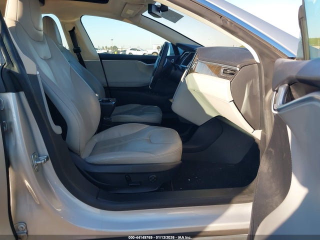 2013 TESLA MODEL S 5YJSA1DN8DFP04438 Photo 4
