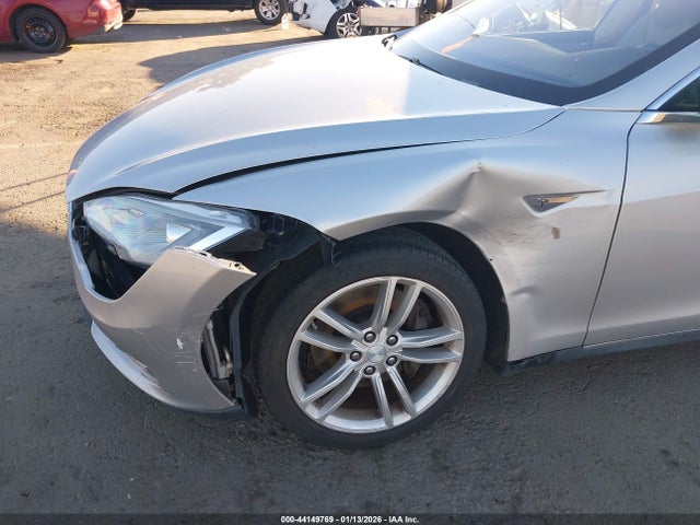 2013 TESLA MODEL S 5YJSA1DN8DFP04438 Photo 5