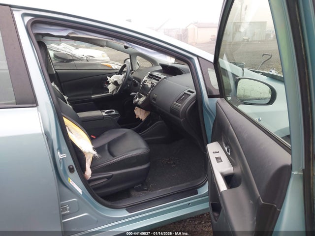 JTDZN3EU4HJ058124 Toyota Prius V Five