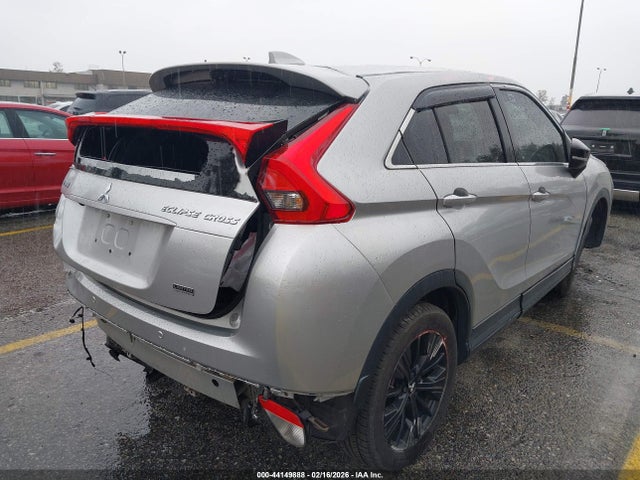 2018 MITSUBISHI ECLIPSE CROSS JA4AT4AA8JZ048072 Photo 3