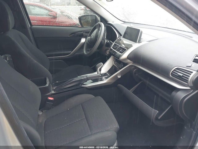 2018 MITSUBISHI ECLIPSE CROSS JA4AT4AA8JZ048072 Photo 4