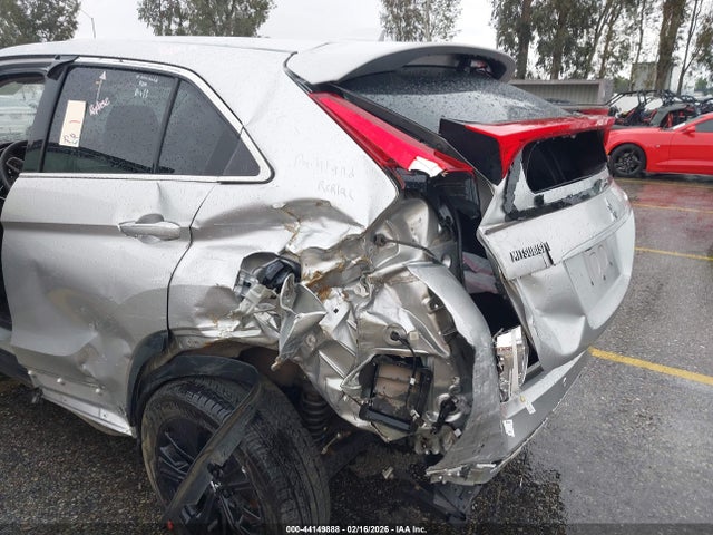 2018 MITSUBISHI ECLIPSE CROSS JA4AT4AA8JZ048072 Photo 5