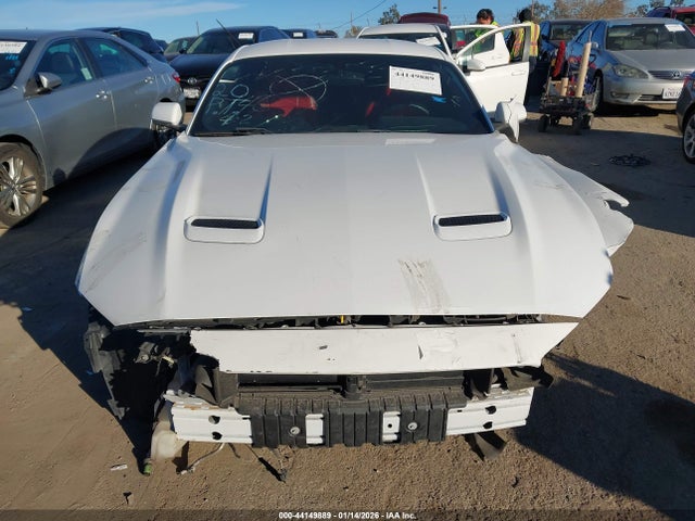 Ford 5.0l 4v premium fuel 2018 1FA6P8CF6J5181300 Image 12