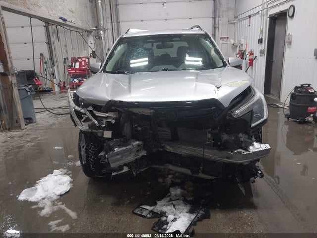 JF2SKADC1NH422494 Subaru Forester Premium