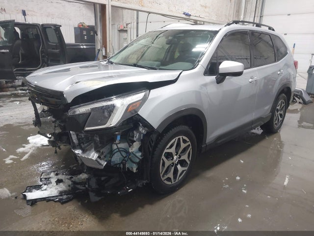 JF2SKADC1NH422494 Subaru Forester Premium