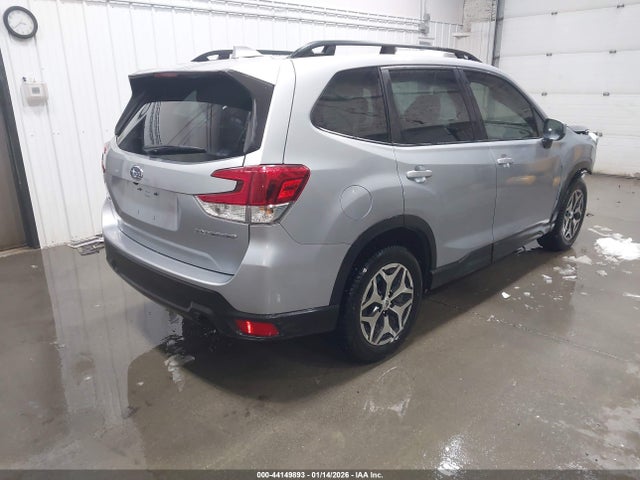 JF2SKADC1NH422494 Subaru Forester Premium
