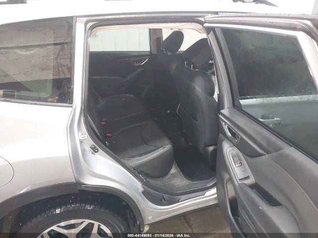 JF2SKADC1NH422494 Subaru Forester Premium