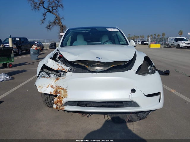 44149902 :رقم المزاد ، 7SAYGDEE7PF620675 vin ، 2023 Tesla Model Y مزاد بيع