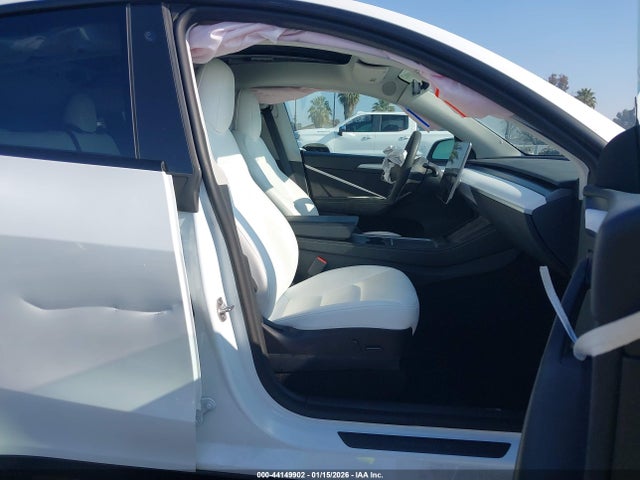 2023 TESLA MODEL Y 7SAYGDEE7PF620675 Photo 4