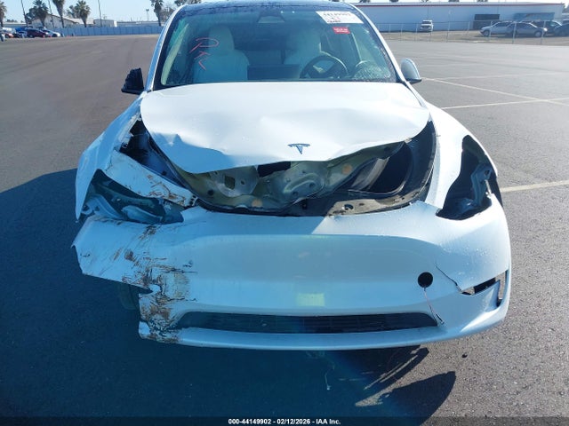 2023 TESLA MODEL Y 7SAYGDEE7PF620675 Photo 5
