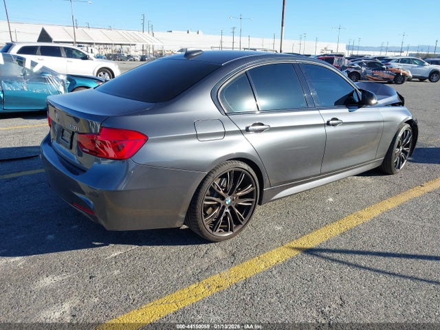 WBA8B9C37HK886015 BMW 330I