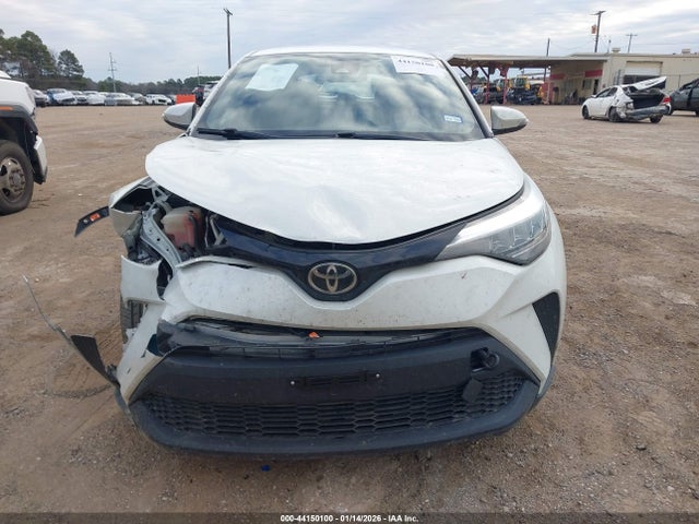Toyota C-HR XLE 2021 NMTKHMBX3MR134795 Image 12