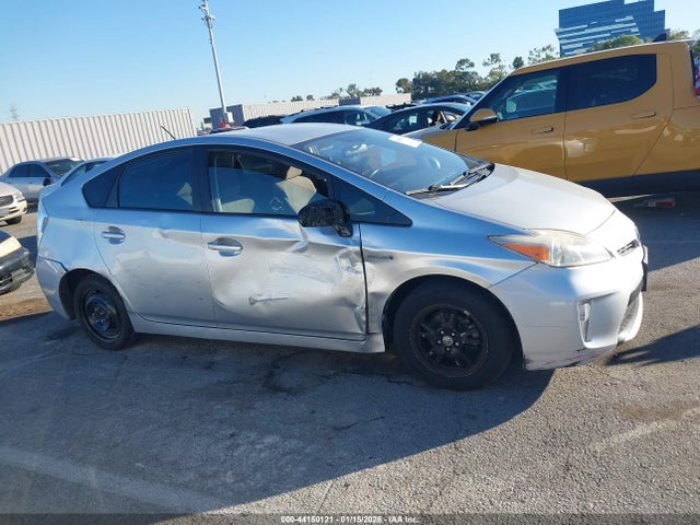 JTDKN3DU4F0468430 Toyota Prius Two