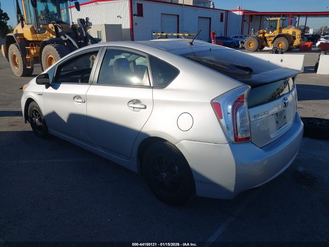 JTDKN3DU4F0468430 Toyota Prius Two
