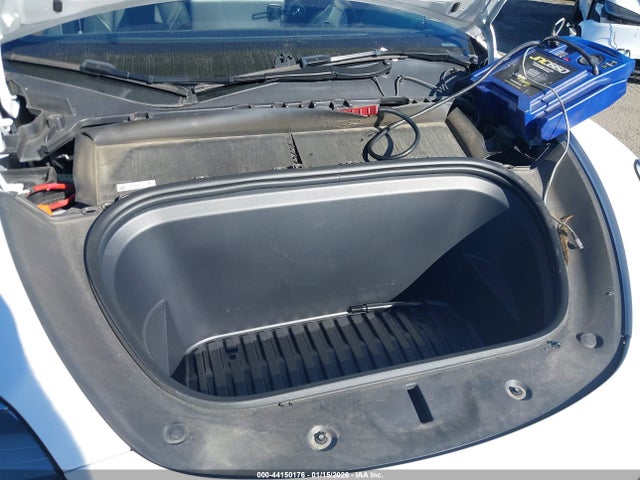 2024 TESLA MODEL Y 7SAYGDEE9RA222562 Photo 9