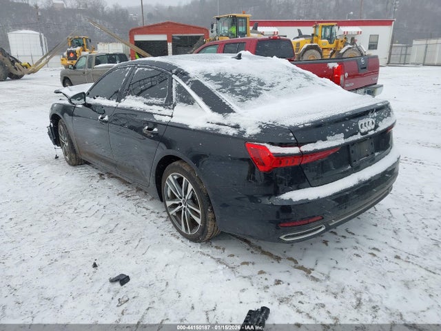 2022 AUDI A6 WAUE3BF23NN017755 Photo 2