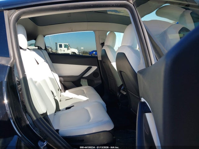 2021 TESLA MODEL Y 5YJYGAEE5MF234750 Photo 7