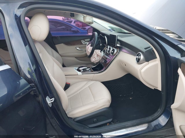 44150288 :رقم المزاد ، 55SWF4KB3GU139063 vin ، 2016 Mercedes-benz C 300 4matic مزاد بيع