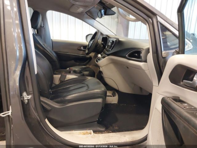 2018 CHRYSLER PACIFICA 2C4RC1BG7JR269392 Photo 4