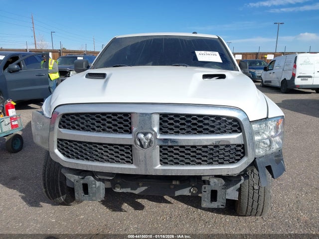 3C6JR6AT3KG555214 RAM 1500 Classic Express 4x2 6&#039;4 Box
