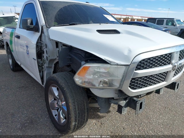3C6JR6AT3KG555214 RAM 1500 Classic Express 4x2 6&#039;4 Box