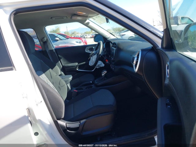 KNDJ23AU5P7862892 KIA SOUL LX