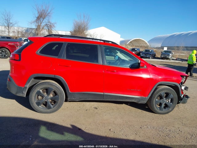 1C4PJMCB2JD599297 Jeep Cherokee Latitude 4x4