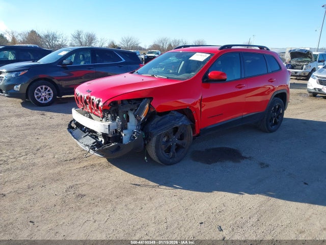 1C4PJMCB2JD599297 Jeep Cherokee Latitude 4x4